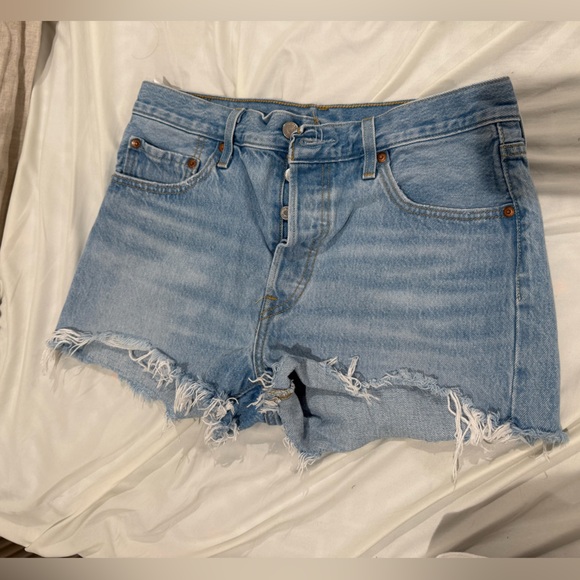 Levi's Light Blue Frayed Denim Shorts - Picture 1 of 4